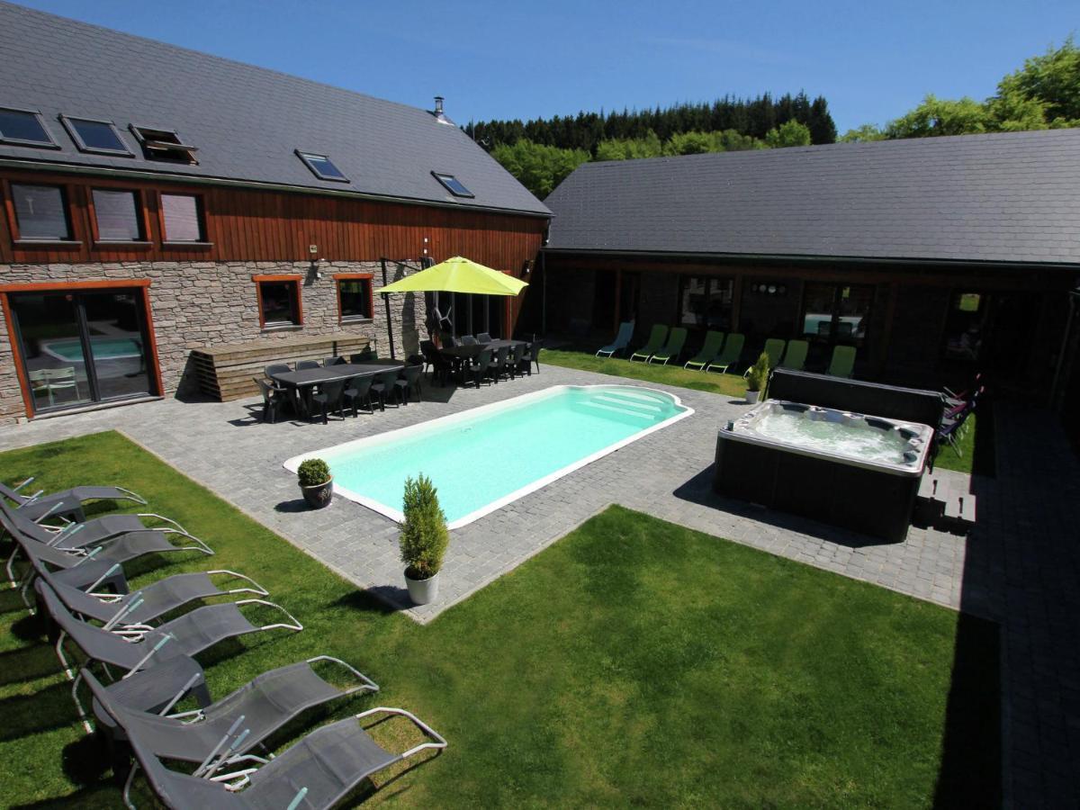 Beautiful Villa With Heated Outdoor Pool Manhay Экстерьер фото