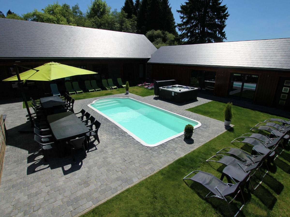 Beautiful Villa With Heated Outdoor Pool Manhay Экстерьер фото