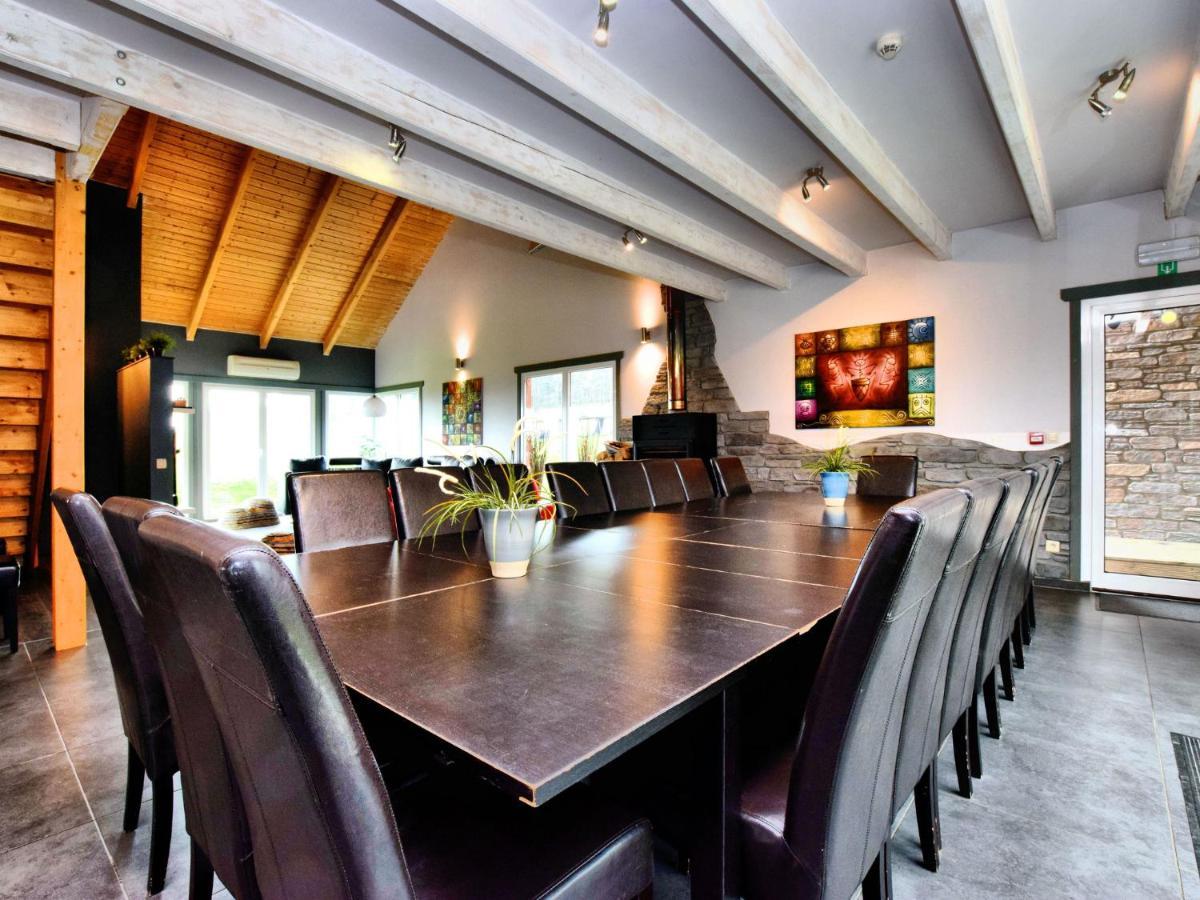 Beautiful Villa With Heated Outdoor Pool Manhay Экстерьер фото