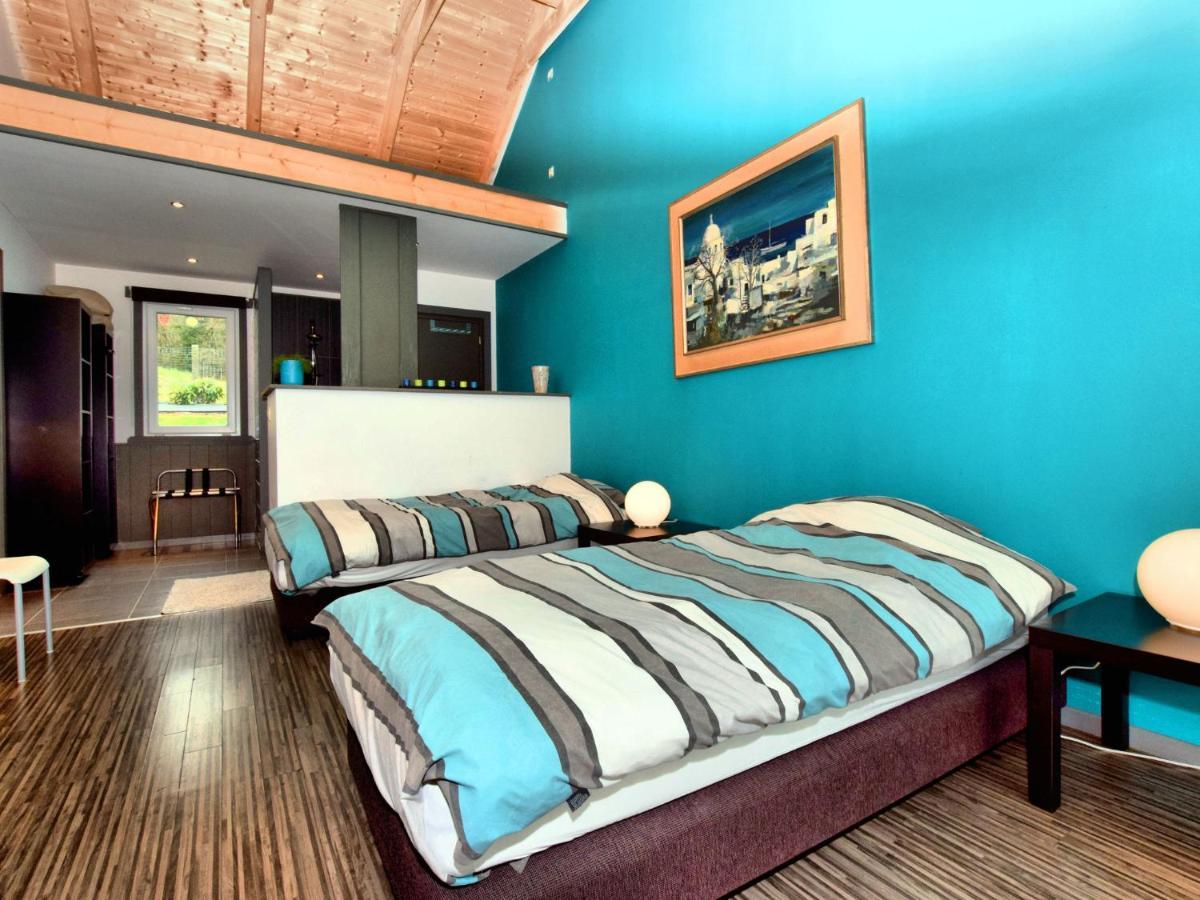 Beautiful Villa With Heated Outdoor Pool Manhay Экстерьер фото