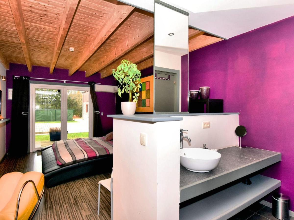 Beautiful Villa With Heated Outdoor Pool Manhay Экстерьер фото